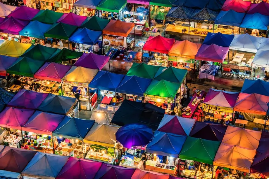 Peraturan Tidak Bertulis Thailand: Panduan Adab Budaya untuk Pelancong