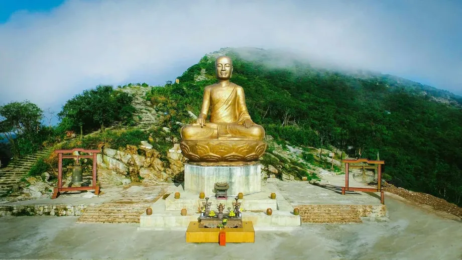 Yen Tu Mountain: The Peaceful Landscape of Buddhism in Vietnam