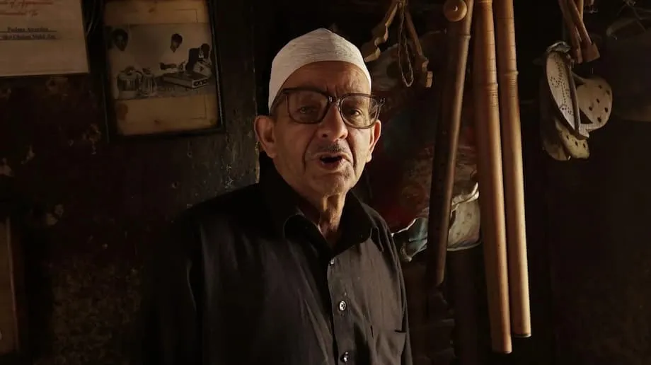 Pembuat Santoor Terakhir Kashmir: Ghulam Mohammad Zaz dan Usaha Menyelamatkan Warisan Muzik