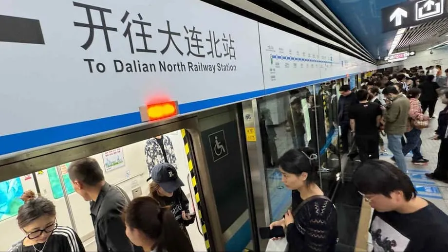 Sistem Metro China Naikkan Tambang dan Kurangkan Perkhidmatan di Tengah Kerugian yang Semakin Besar: Perspektif Nasional dan Global