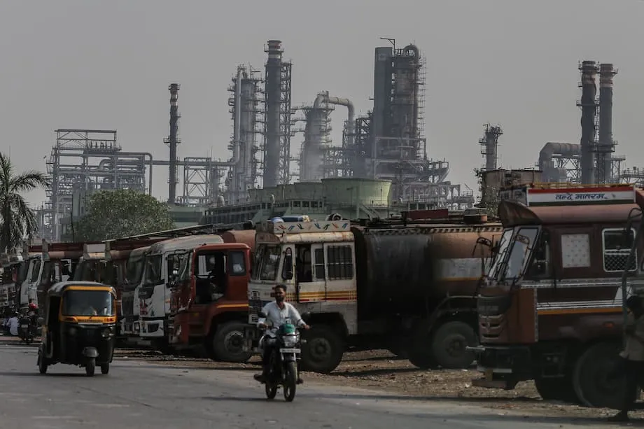 India Berdepan Tarif AS Berhubung Import Minyak Rusia: Pertembungan Berisiko Tinggi antara Keselamatan Tenaga dengan Geopolitik