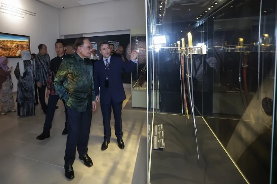Anwar Ibrahim Seru Penilaian Semula Naratif Kolonial: Menyorot Tipu Sultan dan Sejarah Asia