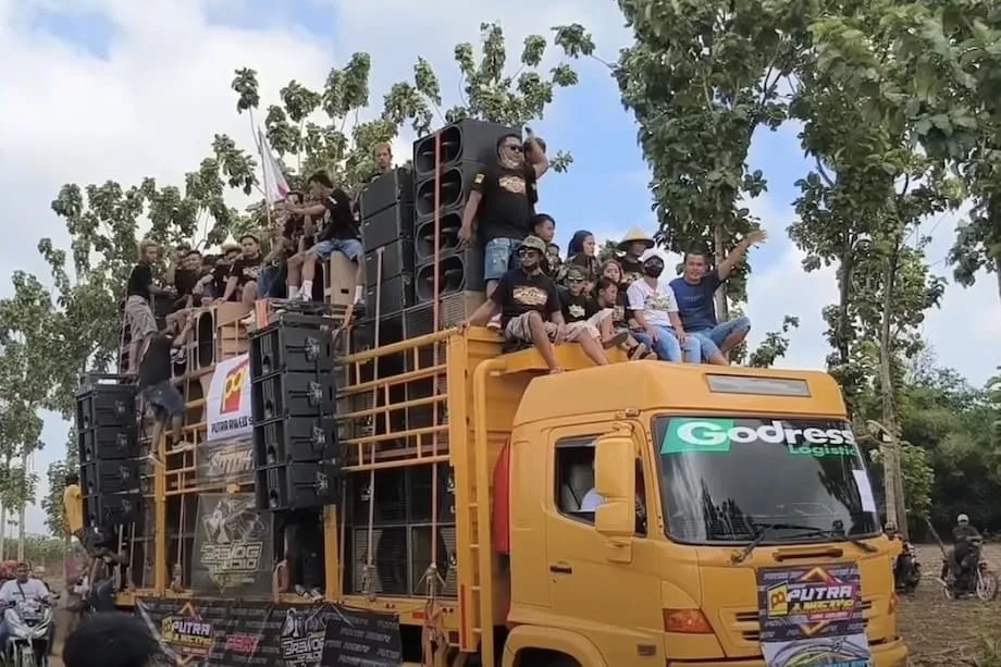 Sound Horeg Indonesia: Budaya, Kontroversi dan Desakan supaya Dikawal Selia
