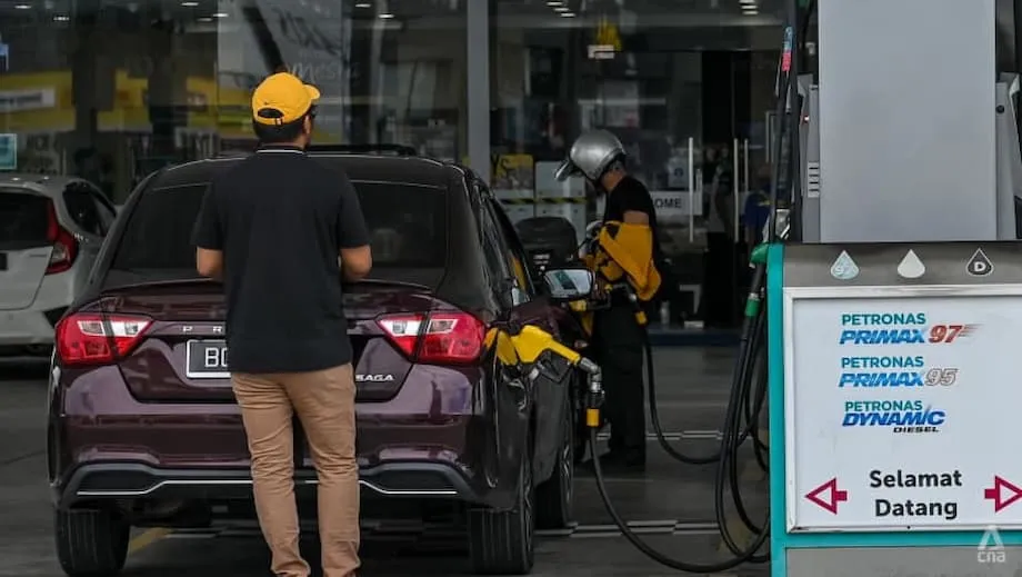 Kriteria Baharu Subsidi Petrol Malaysia: Pemilikan Hartanah dan Kereta Mewah Tentukan Kelayakan