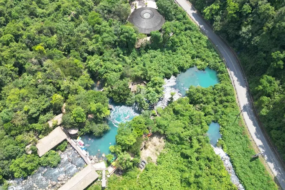 Taman Negara Phong Nha-Ke Bang Vietnam Mengalu-alukan Pengunjung ke Sungai Mooc yang Mistik