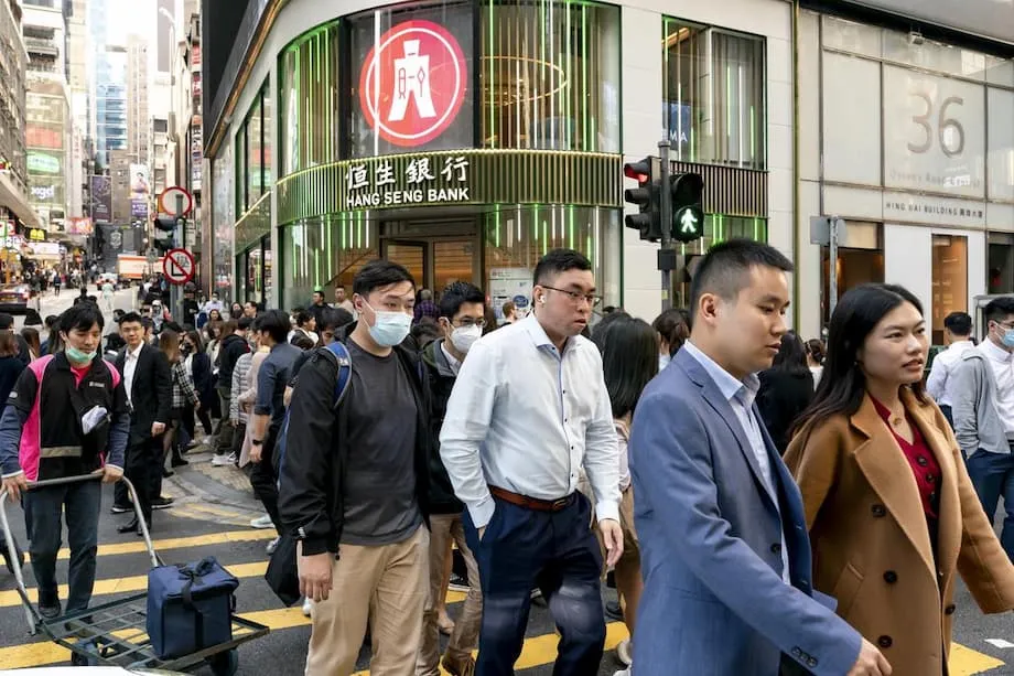 Kemasukan Bakat dari Tanah Besar Menguji Pasaran Kerja Hong Kong, Perlindungan Dasar dan Kesepaduan Sosial