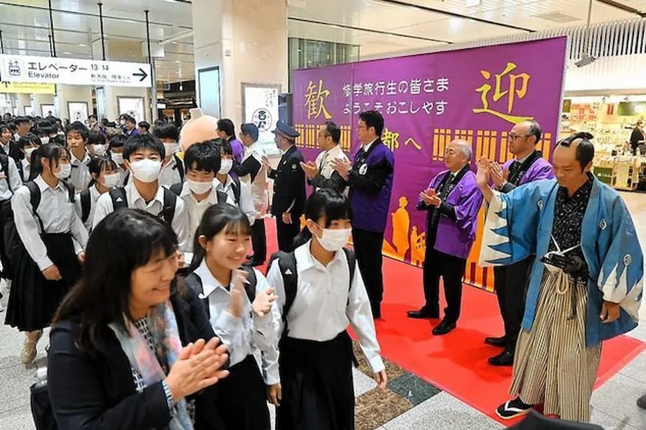Kesesakan di Kyoto Mendorong Sekolah Jepun Menilai Semula Lawatan Sekolah