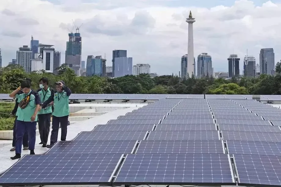AS dan China Bersaing untuk Membentuk Masa Depan Tenaga Bersih Indonesia