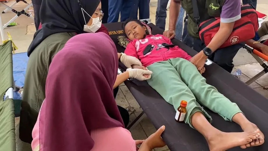 Program Makan Tengah Hari Percuma di Sekolah Indonesia Berdepan Krisis Selepas Lebih 1,000 Kanak-kanak Jatuh Sakit di Jawa Barat