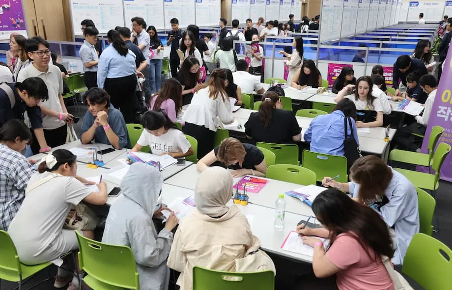 Korea melepasi 300,000 pelajar antarabangsa ketika kampus berubah