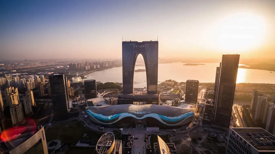CapitaLand memikat pembeli China dengan jenama baharu dan REIT runcit Shanghai