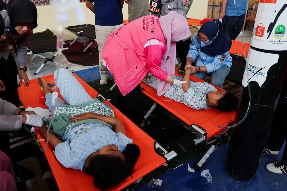 Indonesia menggantung operasi dapur bermasalah dan memperketat pengawasan program makanan percuma selepas kes keracunan besar-besaran