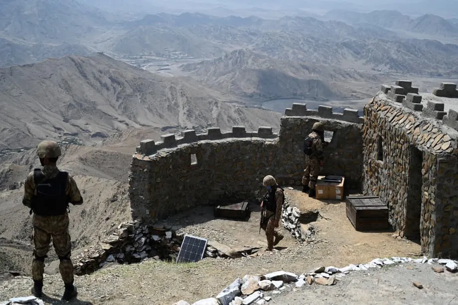 Pertempuran Maut Tutup Sempadan Pakistan-Afghanistan Selepas Serangan Udara Cetus Tembakan Balas