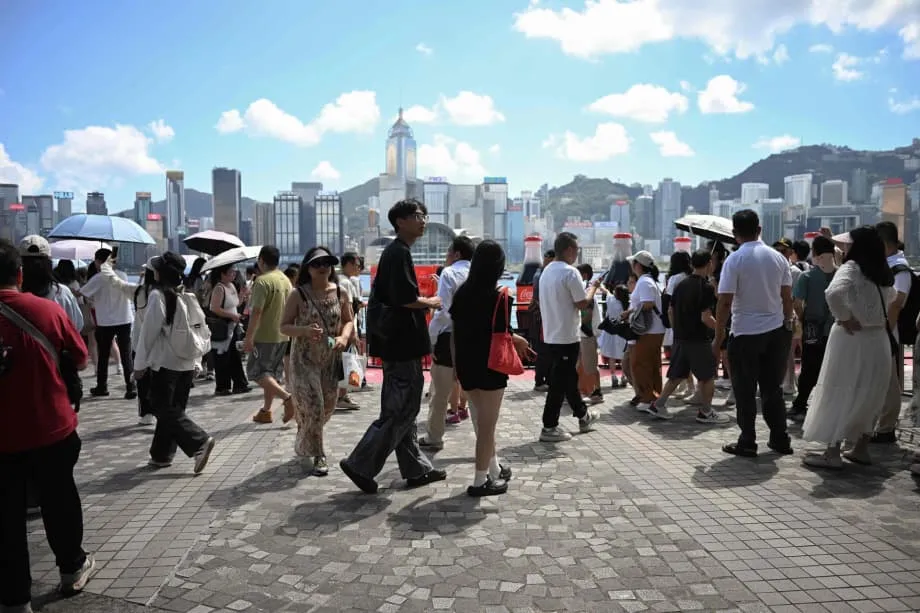 Jenama Tanah Besar China Mengatasi Hong Kong dalam Runcit dan Tarikan kepada Pengguna