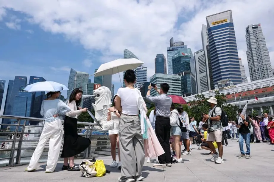 Mengapa Pelancong China Berbeza Pendapat tentang Singapura Ketika Ini