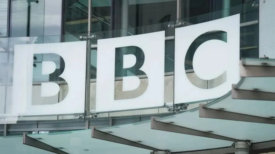 BBC menggesa Vietnam memulangkan pasport dan membenarkan wartawan pulang ketika To Lam melawat UK