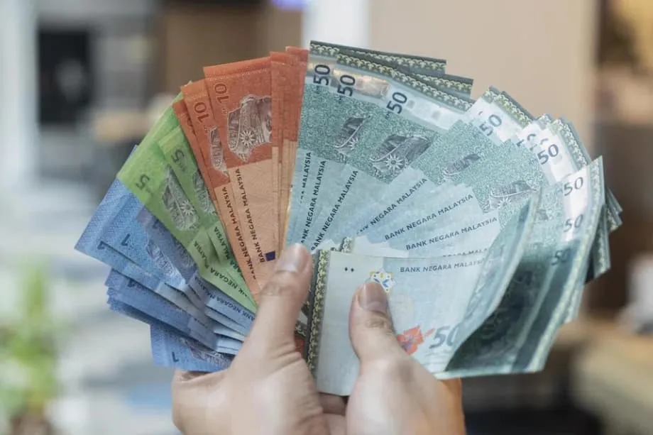 Ringgit Cecah Paras Tertinggi dalam 13 Bulan ketika Malaysia Mengatasi Mata Wang Asia