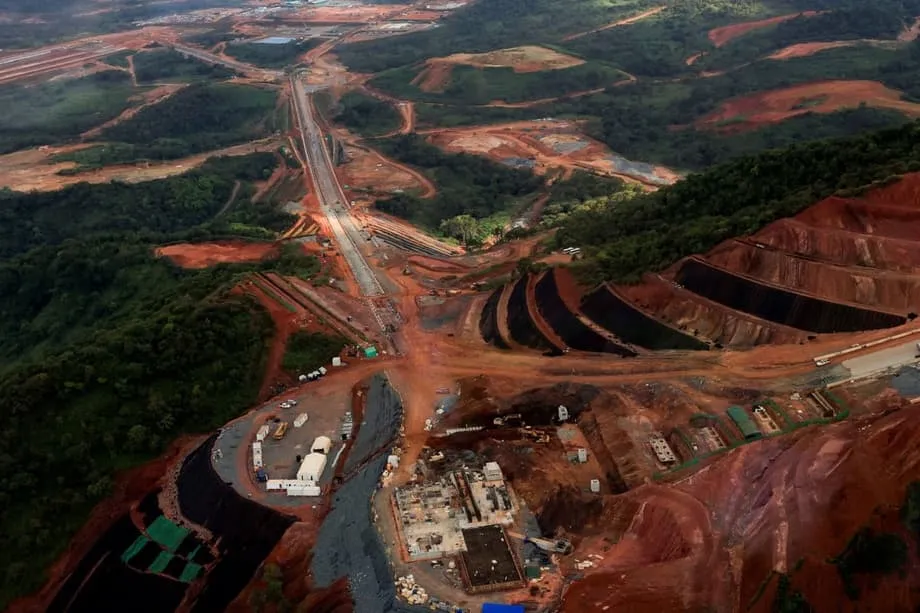 Penghantaran Pertama Bijih Besi Projek Simandou ke China Menandakan Peralihan Global