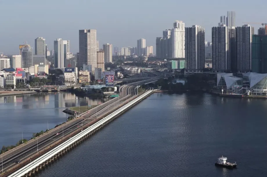 Ringgit yang Mengukuh Menguji Tarikan Pekerjaan di Singapura bagi Rakyat Malaysia