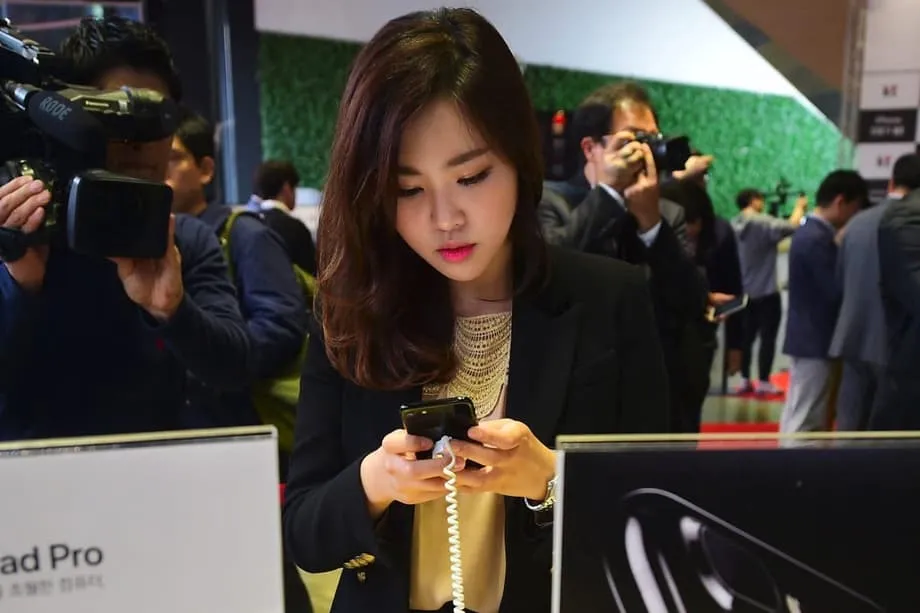 Mengapa Gen Z Korea Selatan Memilih Apple dan Kesannya terhadap Samsung