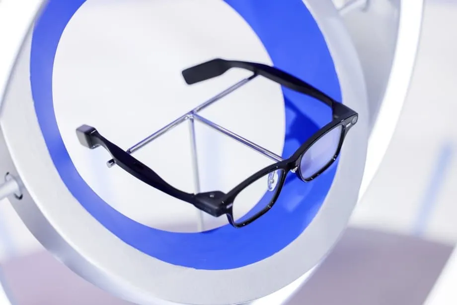 Alibaba melancarkan cermin mata AI Quark di China untuk mencabar Meta dan Xiaomi