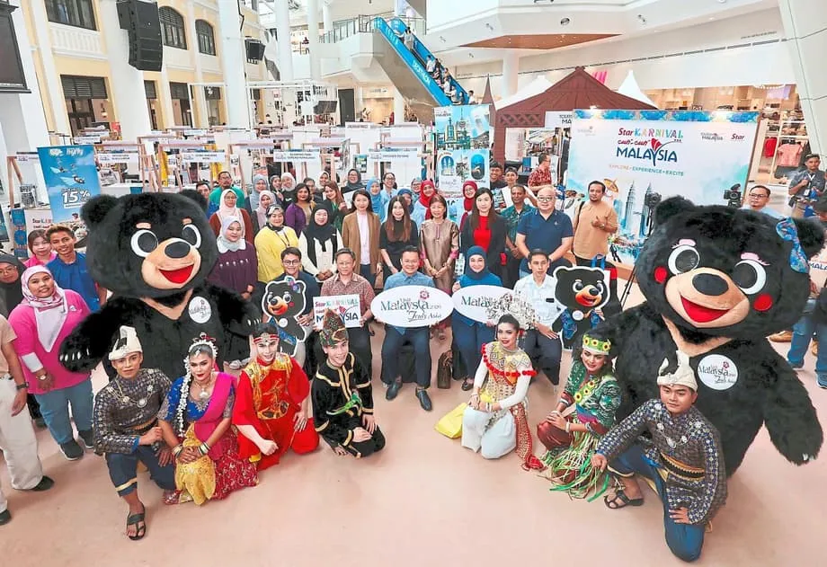 Penerbangan lebih murah ke Sabah dan Sarawak bakal tiba ketika Malaysia rancakkan pelancongan domestik