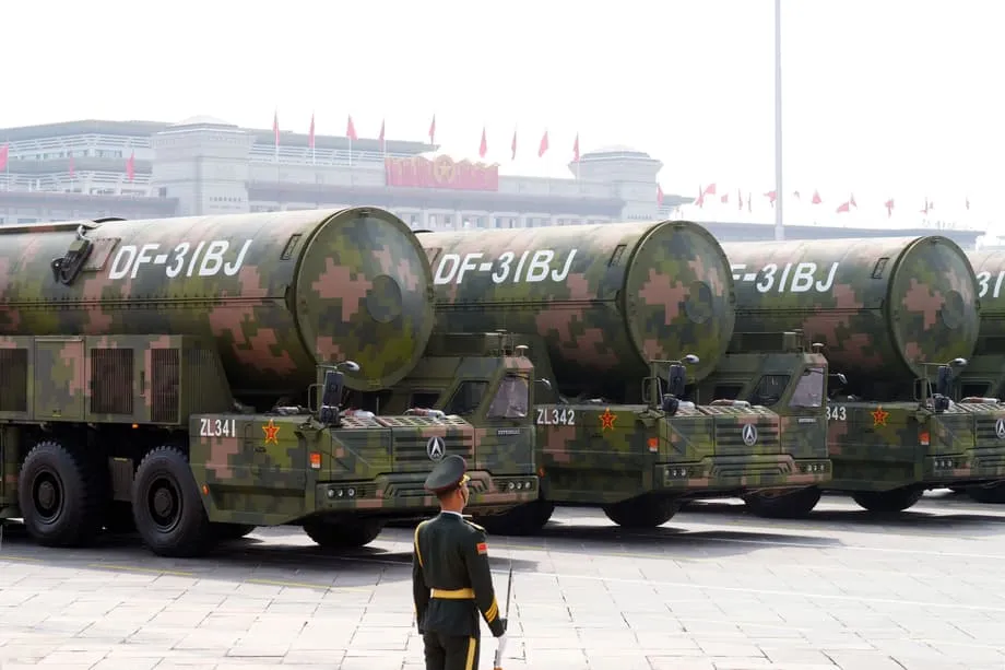 Pembersihan rasuah menjejaskan syarikat gergasi pertahanan China apabila SIPRI merekodkan penurunan hasil 10 peratus