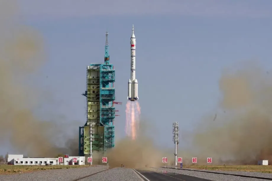China Akan Membawa Pulang Shenzhou 20 yang Rosak Tanpa Angkasawan Selepas Cermin Tingkap Retak
