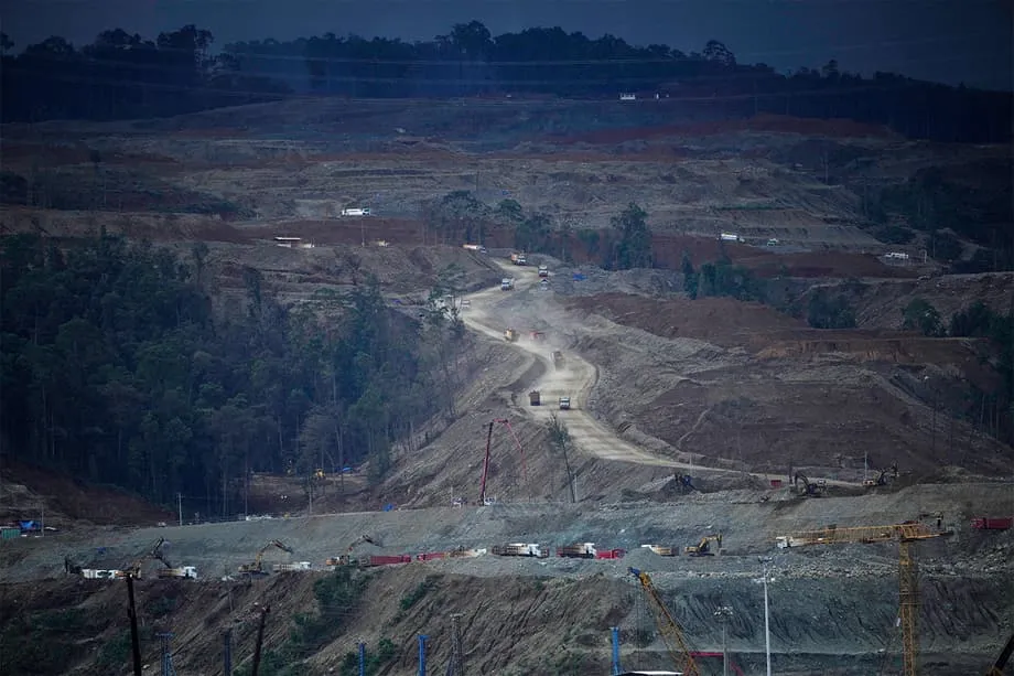 Lonjakan Penebangan Hutan di Indonesia Mengancam Sasaran Iklim dan Hubungan Perdagangan