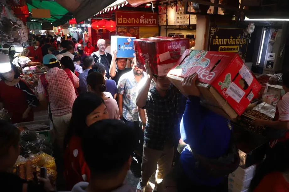 Barangan China Lebih Mengancam Thailand Berbanding Tarif AS, Amaran Badan Pemikir