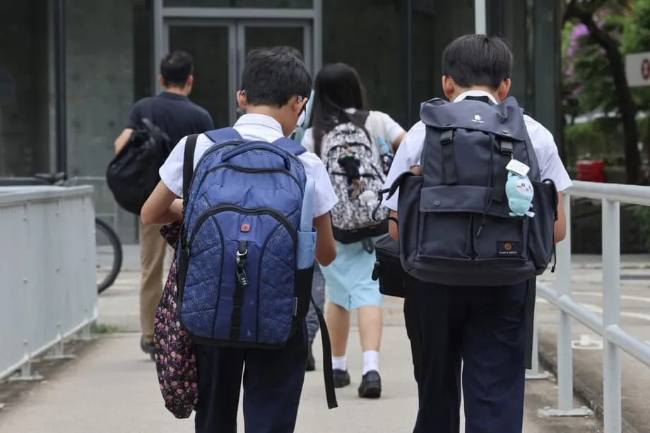 Hong Kong Akan Merombak Dasar Bahasa Sekolah Susulan Kemerosotan Penguasaan Bahasa Inggeris