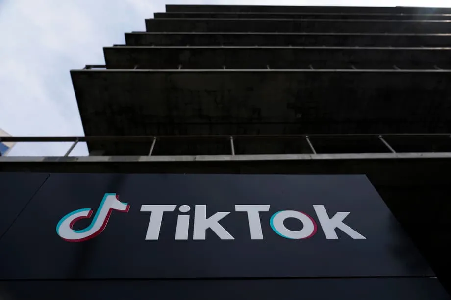 Impian Amerika TikTok Bertukar Mimpi Ngeri: Gangguan Perkhidmatan, Dakwaan Penapisan dan Penghijrahan Pengguna Warnai Minggu Pertama yang Kacau-bilau di Bawah Pemilikan AS