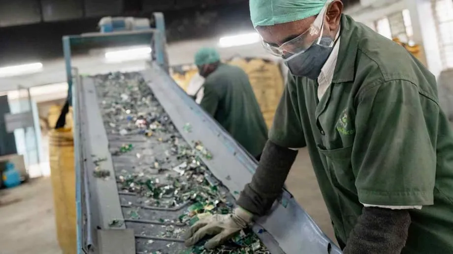 India Pertaruh AS$166 Juta pada Perlombongan Bandar untuk Melepaskan Diri daripada Cengkaman Mineral China
