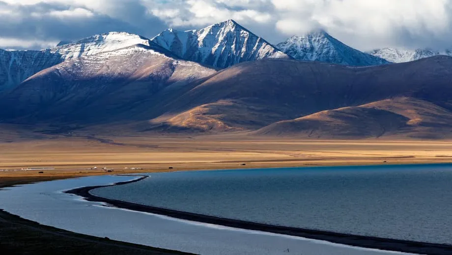 Tasik yang Mengering di Tibet Membangkitkan Sesar Purba dan Mencetuskan Gempa Bumi