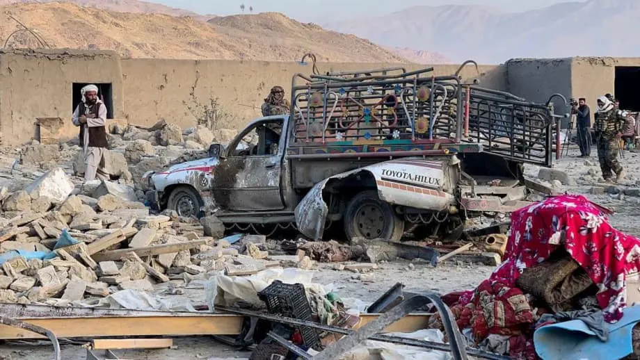 Pakistan Isytihar 'Perang Terbuka' terhadap Afghanistan ketika Serangan Udara Menggoncang Kabul