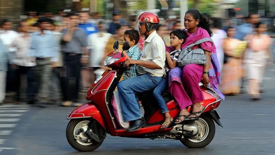 Kelas Menengah India Berdepan Krisis Kewujudan apabila Automasi, Hutang dan Gaji Mendatar Bertembung