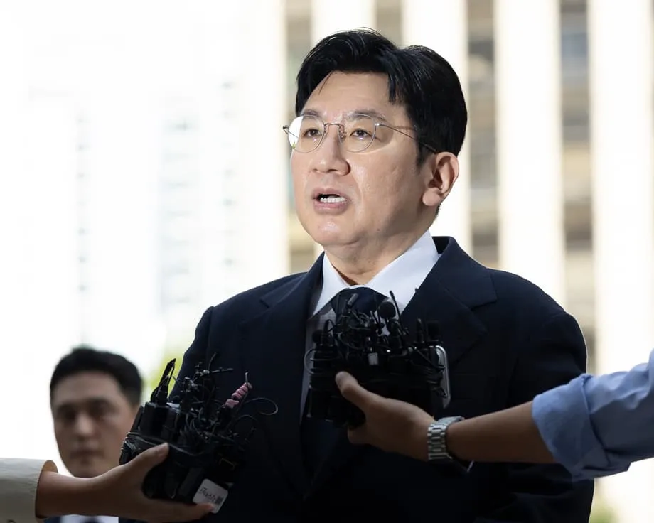 Tokoh K-Pop Bang Si-hyuk Berdepan Penahanan Berhubung Dakwaan Penipuan IPO AS$136 Juta