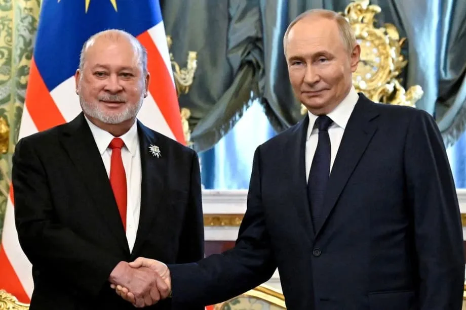 Agong Malaysia Tiba di Moscow untuk Memperkukuh Hubungan Minyak pada Sidang Kemuncak Hari Kemenangan