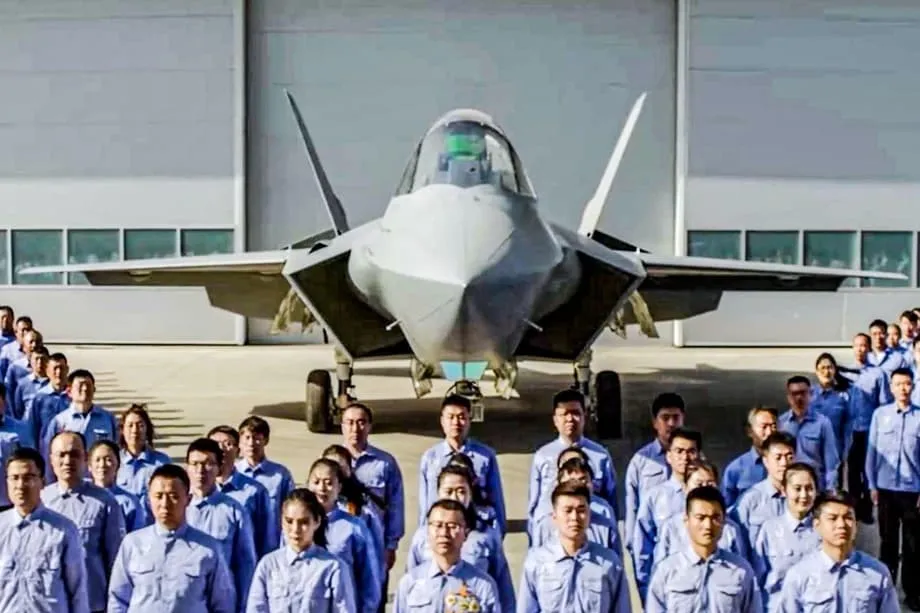 Pakistan Menandatangani Perjanjian Membeli Jet Halimunan J-35 China dalam Perubahan Besar Kuasa Udara