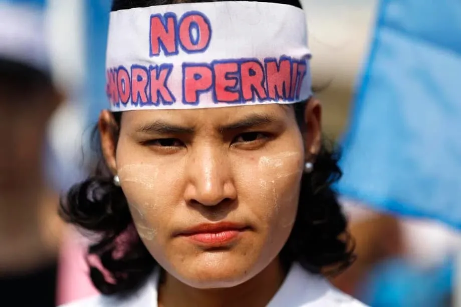 Junta Myanmar Memerah AS$5.6 Bilion daripada Pekerja Migran melalui Peraturan Kiriman Wang yang Dipaksakan
