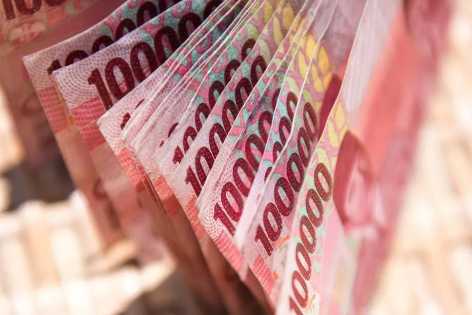 Rupiah Indonesia Menjunam ke Paras Terendah dalam Sejarah ketika Gabungan Krisis Minyak, Politik dan Aliran Keluar Modal Membelenggu Ekonomi
