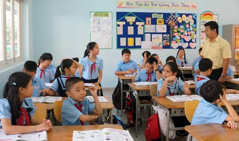 Kebimbangan Terhadap Pengajaran Wajib Bahasa Inggeris Mulai Darjah 1 di Vietnam