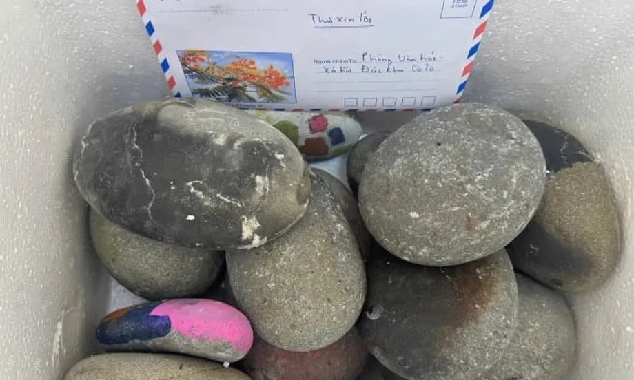 Pelancong Pulangkan 14 kg Batu Kerikil ke Pulau Co To Selepas Sedekad