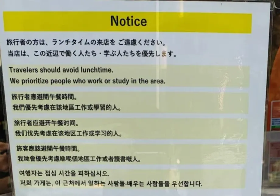 Rangkaian soba di Tokyo tarik balik notis waktu makan tengah hari untuk pelancong ketika perdebatan pelancongan berlebihan memuncak