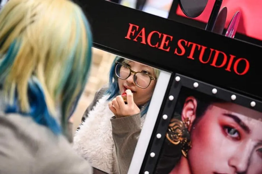 Industri Kecantikan China yang Kian Meningkat Mencabar Penguasaan Global K-Beauty