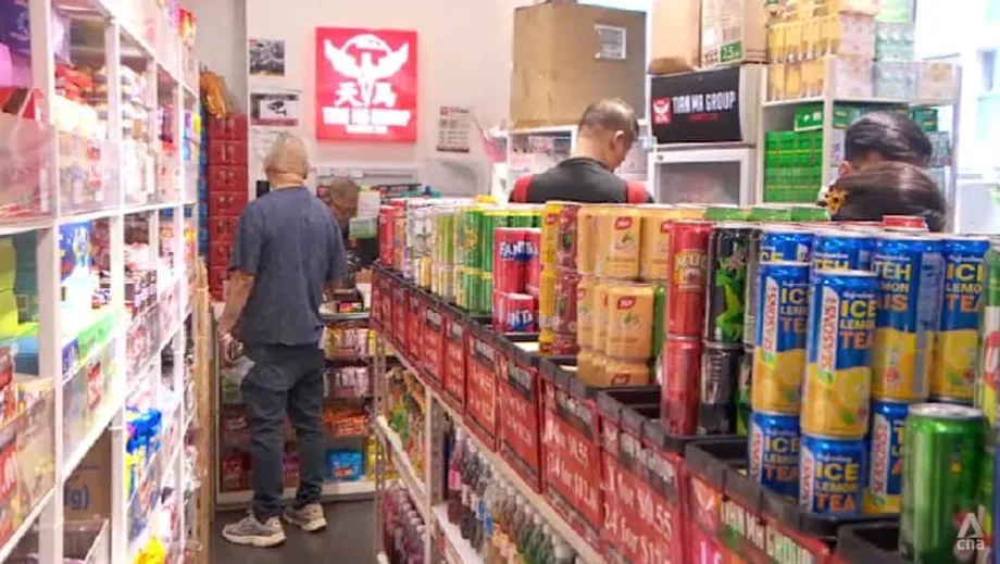 Skim Pemulangan Bekas Minuman Baharu Singapura Cetus Kebimbangan Kenaikan Harga Walaupun Disokong Kerajaan