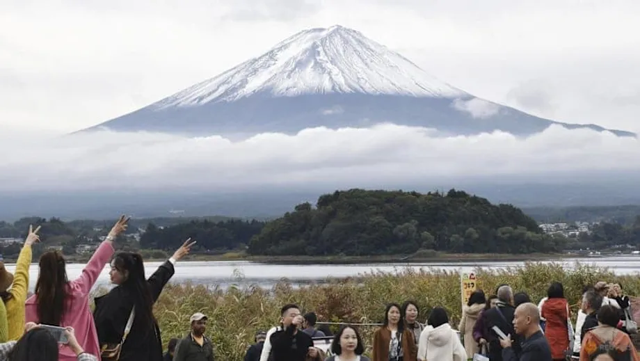 Festival Bunga Sakura Gunung Fuji Dibatalkan Selepas Pelancongan Berlebihan Mengancam Kehidupan Harian Penduduk