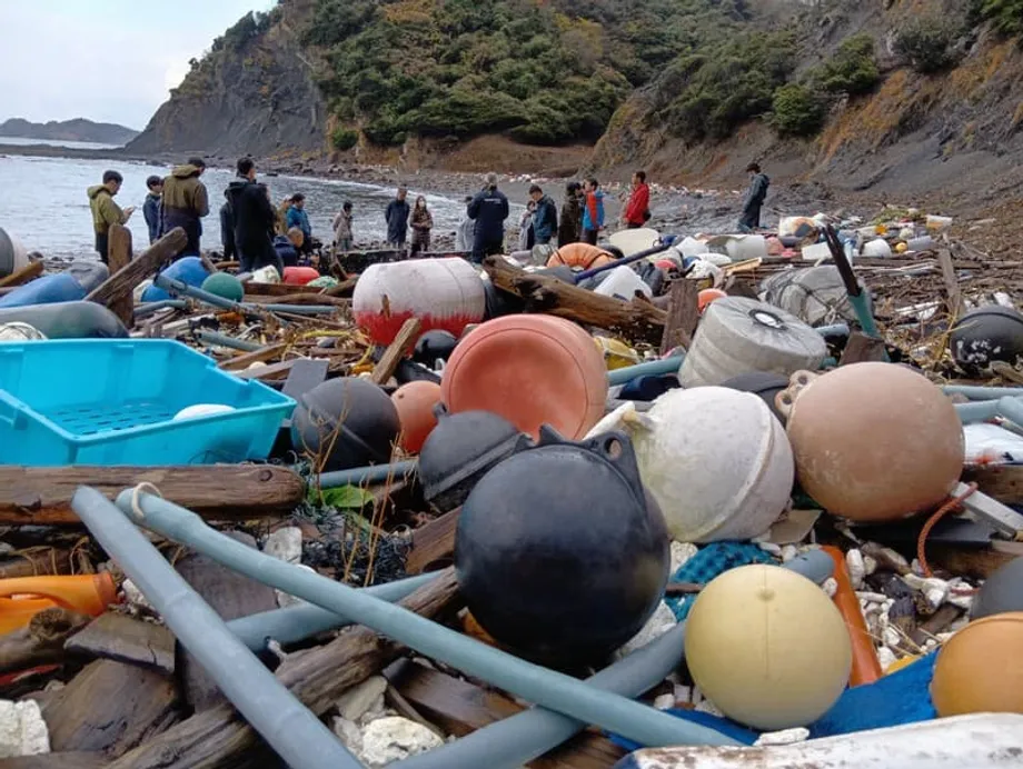 Pulau Tsushima: Komuniti Sempadan yang Tenggelam dalam Sisa Plastik Rentas Sempadan