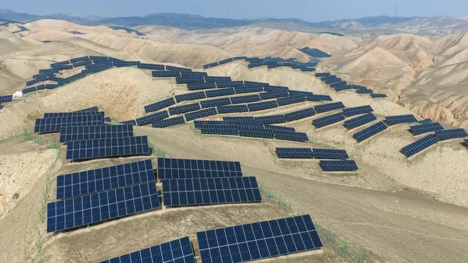 Loji Solar Gergasi China Menghijaukan Gurun Sambil Membekalkan Tenaga kepada Grid