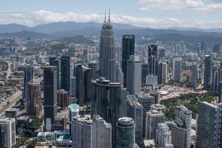 Malaysia Gandakan Ambang Gaji Ekspatriat, Cetus Kebimbangan Bakat Berpindah Keluar